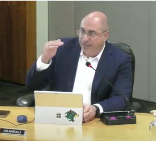 Aldo speaking at Kingborough Council